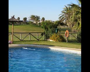 Piscina de Pis de lloguer en Rota amb Aire condicionat, Terrassa i Moblat