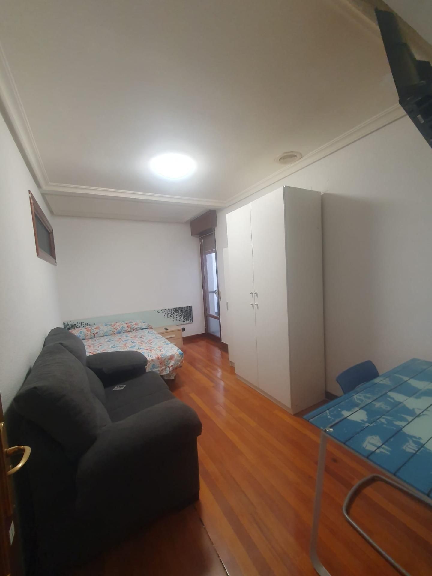 Flat to share in Casco Antiguo