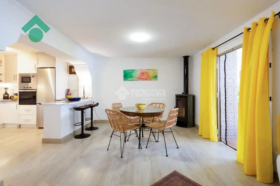 Sala de estar de Casa o chalet en venta en Almuñécar con Aire acondicionado y Terraza