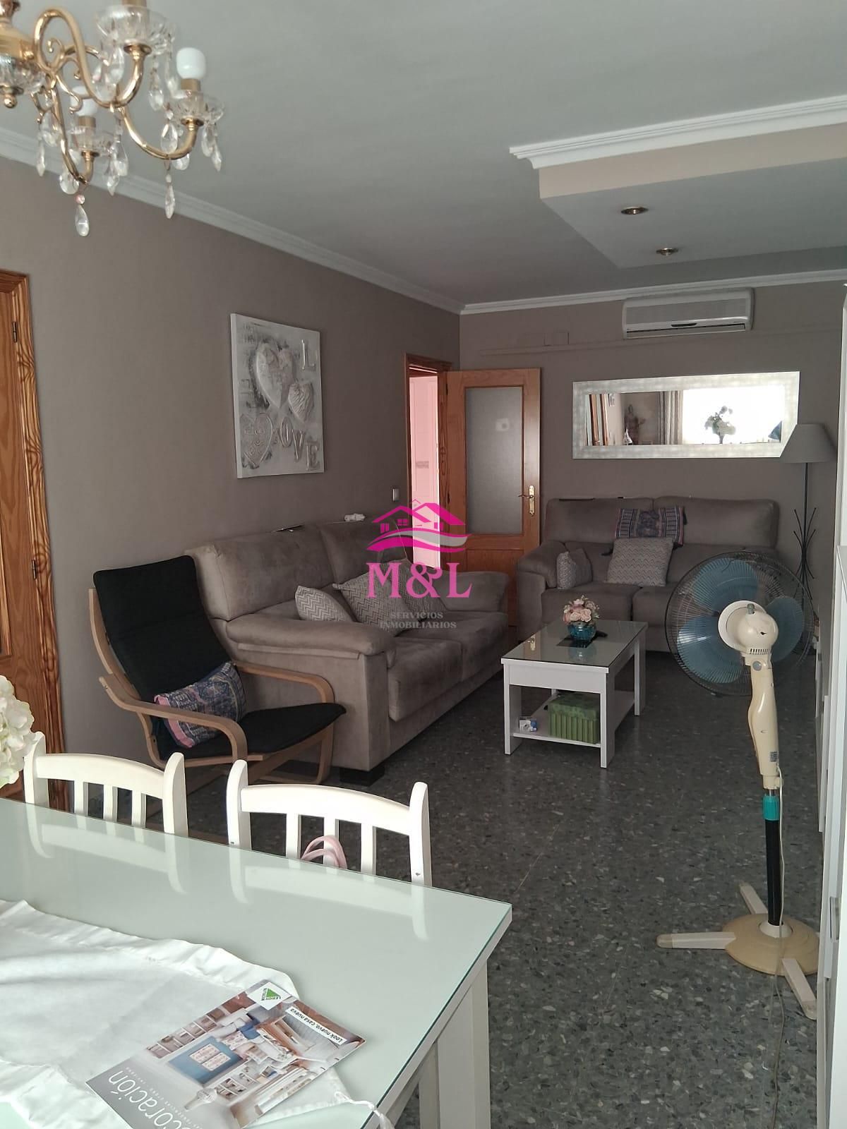 Sala d'estar de Casa o xalet en venda en Mérida amb Aire condicionat, Calefacció i Terrassa