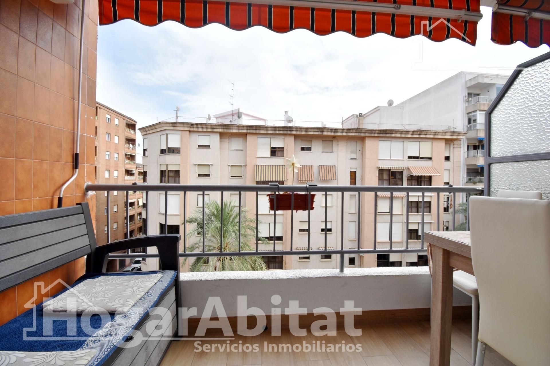 Dormitori de Pis en venda en Gandia amb Aire condicionat, Calefacció i Terrassa
