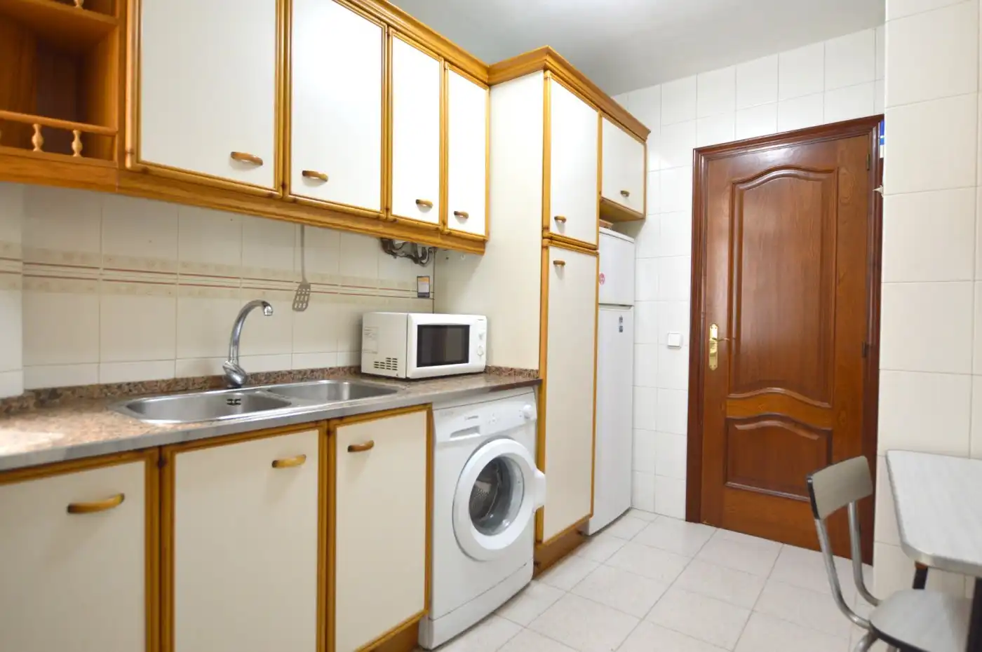 Cocina de Piso de alquiler en Tarragona con Terraza y Amueblado