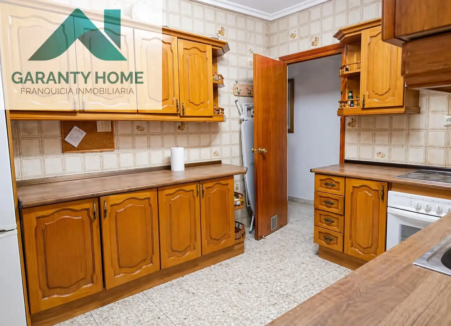 Piso con terraza en venta en Martos, imagen 3