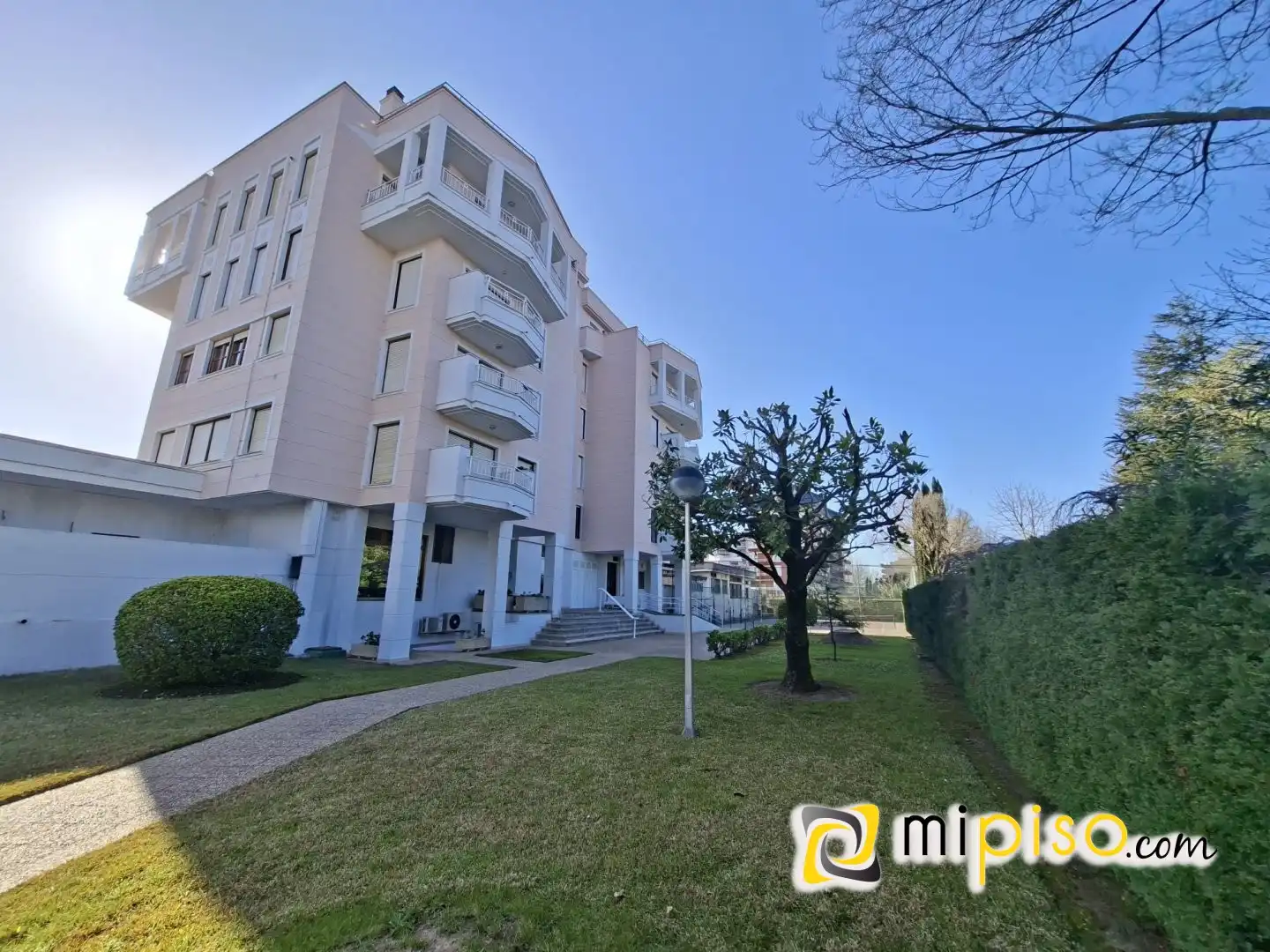 Exterior view of Flat for rent in Laredo  with Terrace and Furnished