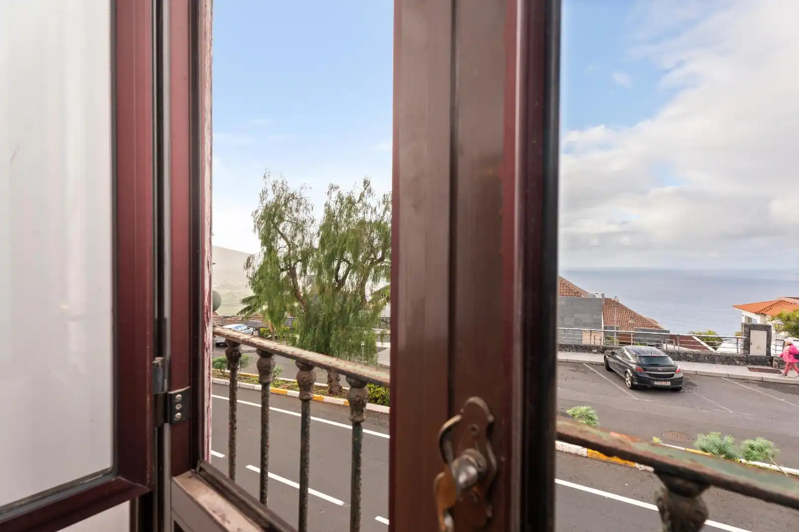 Vista exterior de Casa o chalet en venta en Santa Úrsula con Parquet y Terraza