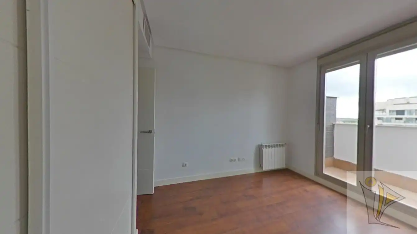 Habitación de Piso en venta en Madrid con Trastero y Piscina comunitaria
