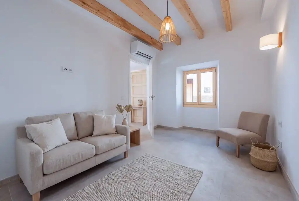 Sala d'estar de Finca rústica en venda en Pollença amb Aire condicionat, Calefacció i Jardí privat