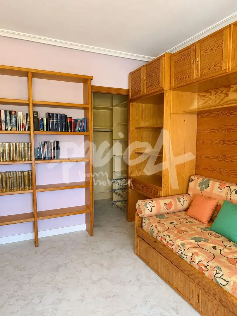 Bedroom of Houses for sale in San Lorenzo de El Escorial  with Community pool