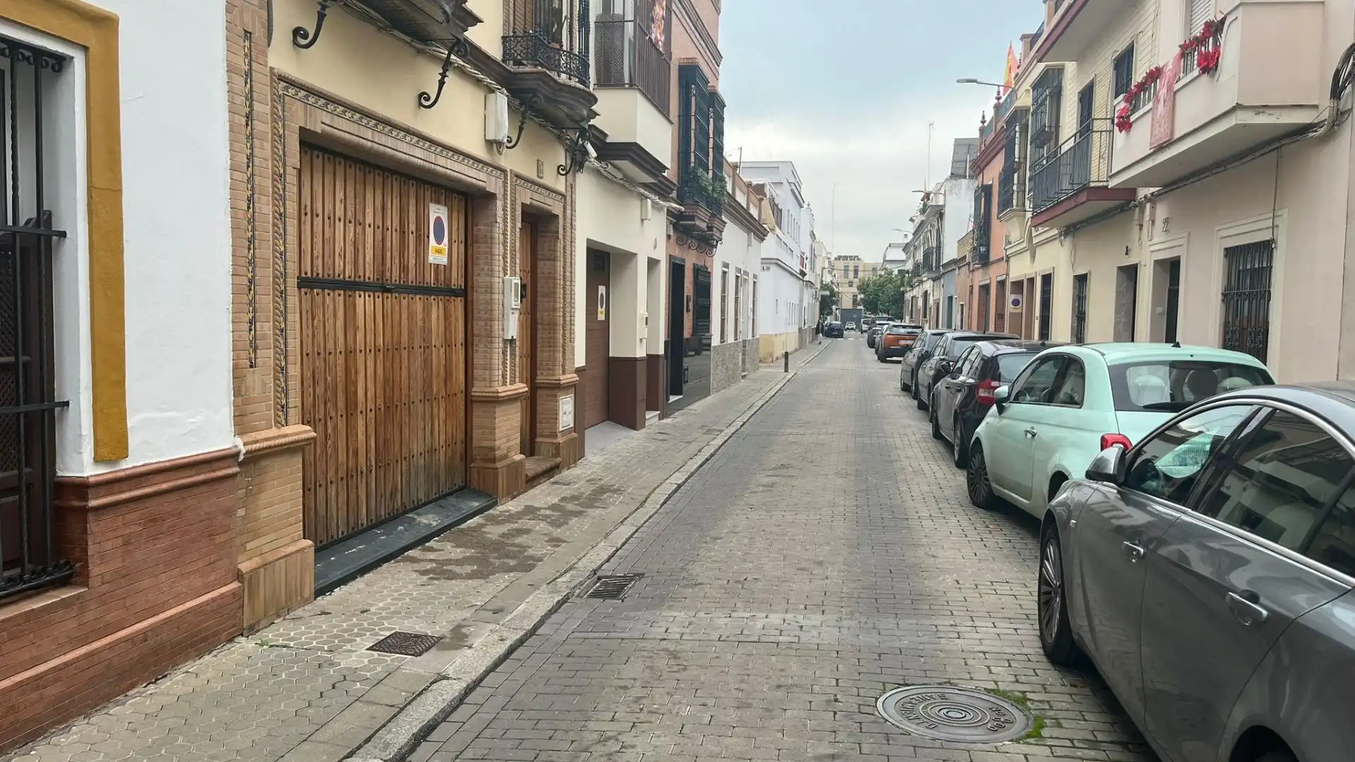 Vista exterior de Garaje de alquiler en  Sevilla Capital