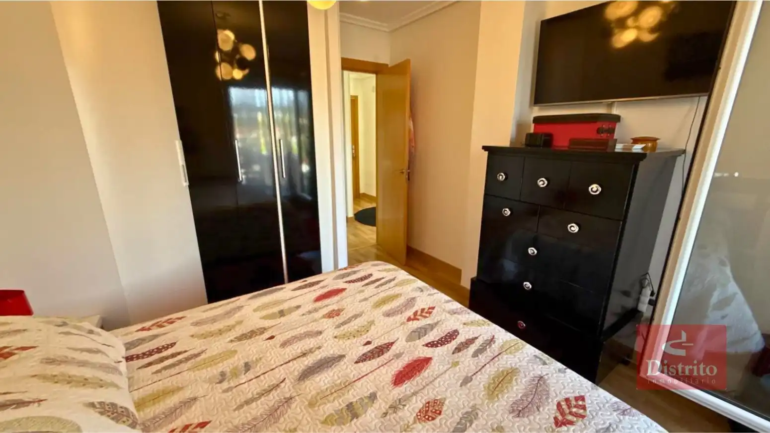 Habitación de Ático en venta en Miengo con Calefacción, Terraza y Trastero