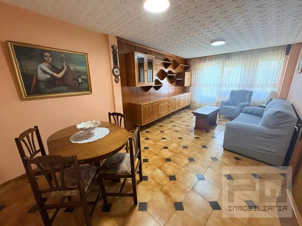 Living room of Flat for rent in Las Navas del Marqués 