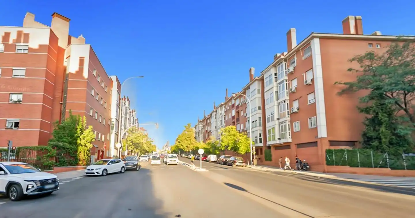 Vista exterior de Piso en venta en Madrid con Aire acondicionado, Calefacción y Jardín privado
