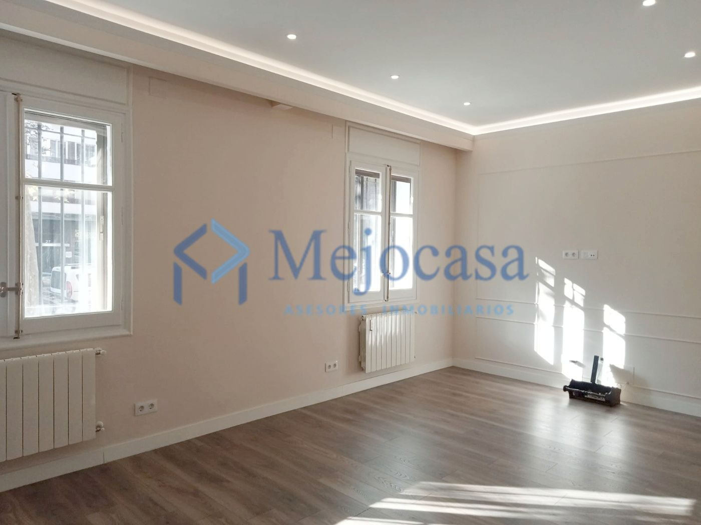 Bedroom of Flat for sale in  Madrid Capital  with Air Conditioner, Heating and Terrace