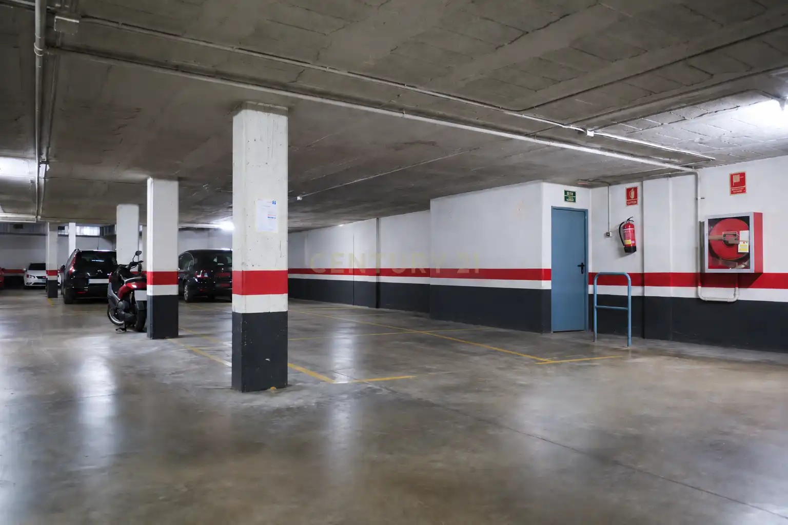 Parking de Apartamento en venta en Sant Boi de Llobregat con Trastero