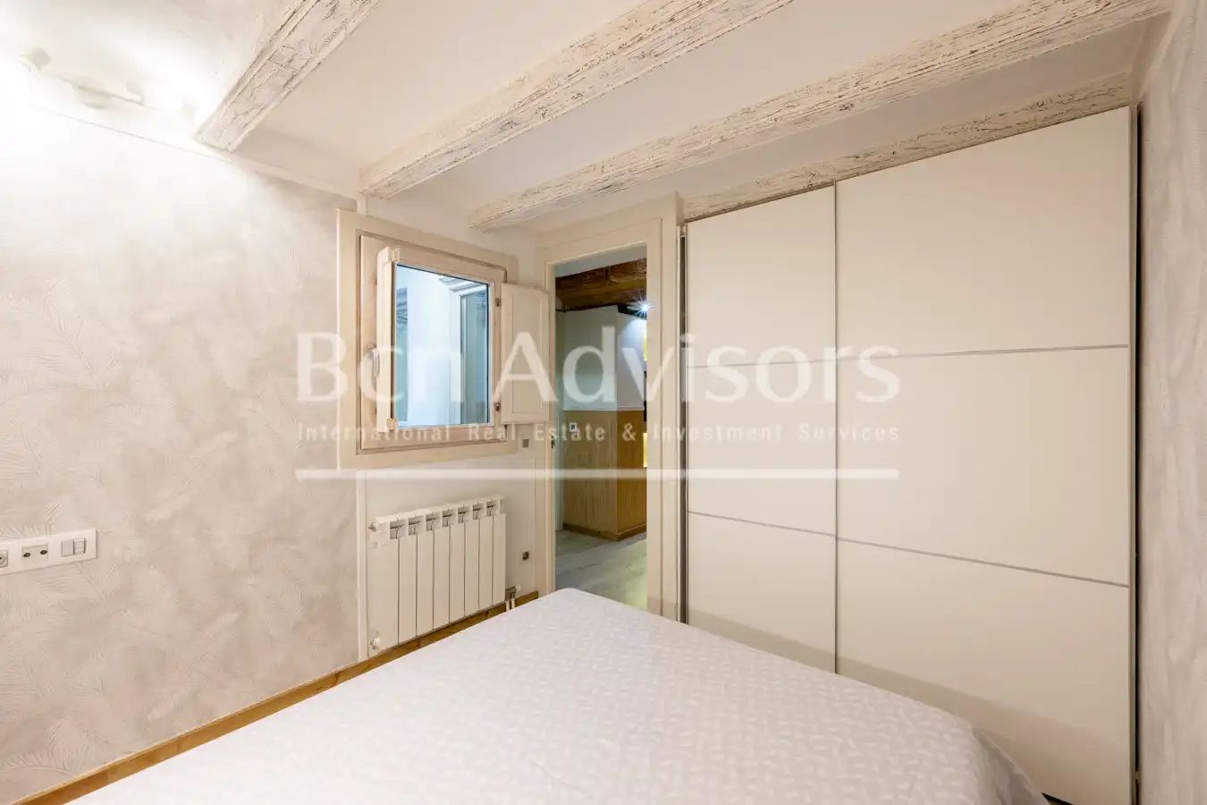 Bedroom of Duplexes for sale in Barcelona  with Air Conditioner, Heating and Parquet flooring