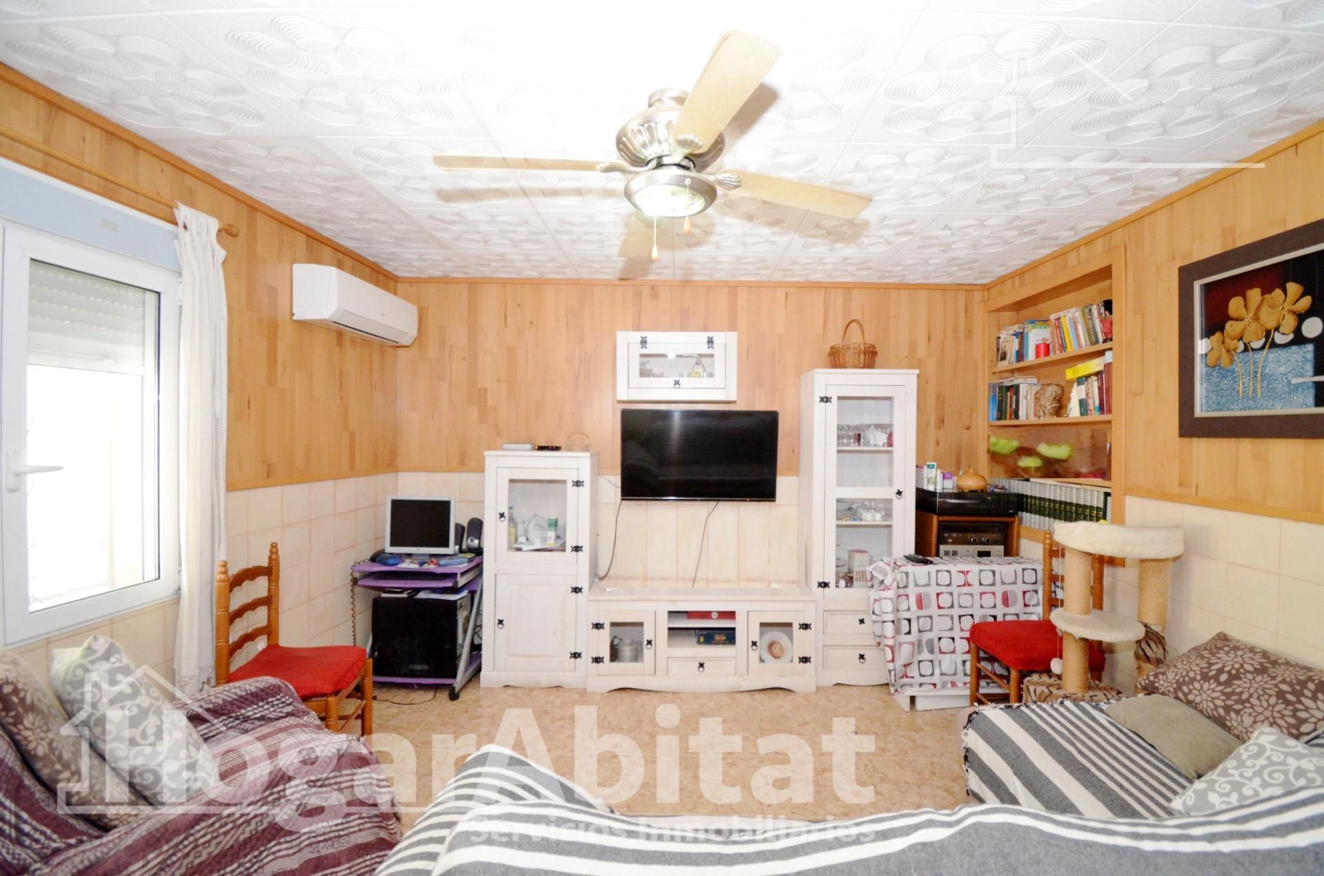 Bedroom of Flat for sale in Bellreguard  with Air Conditioner, Terrace and Storage room