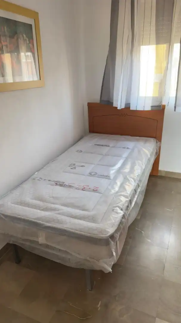 Bedroom of Flat for rent in Granada  with Air Conditioner, Furnished and Oven