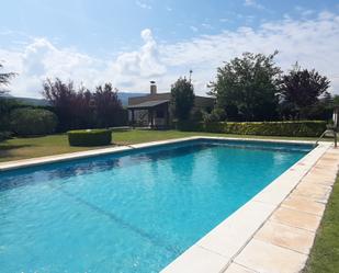 Piscina de Casa o xalet en venda en Albelda de Iregua amb Calefacció, Jardí privat i Terrassa