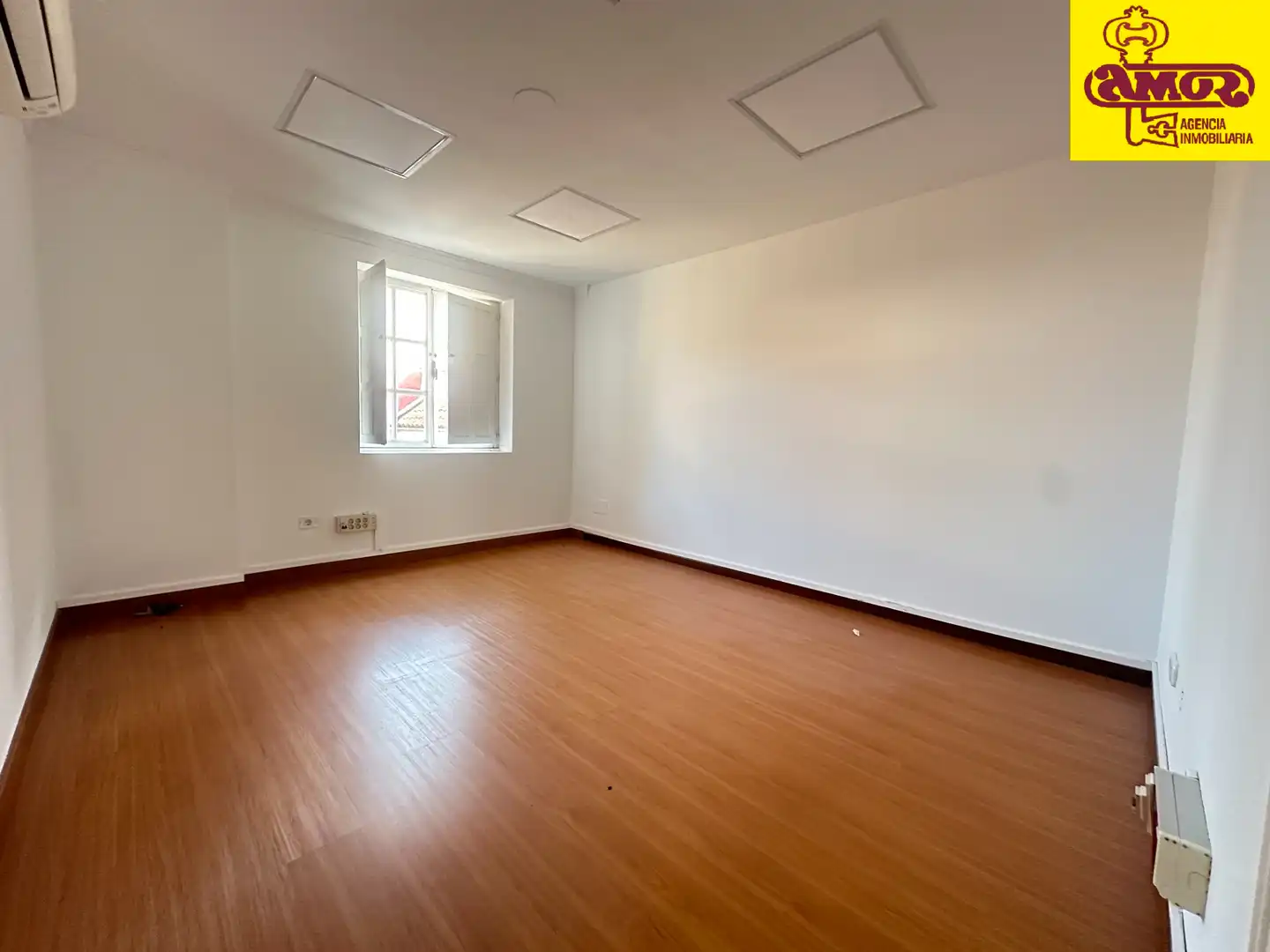 Flat for sale in Santiago de Compostela   with Air Conditioner, Heating and Terrace