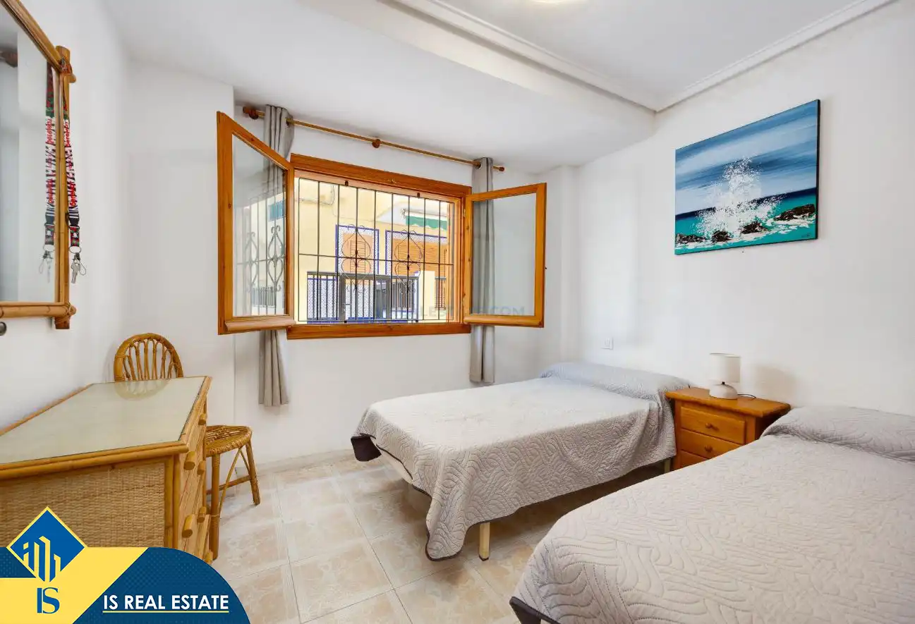 Bedroom of Apartments for sale in Torrevieja  with Heating, Terrace and Furnished
