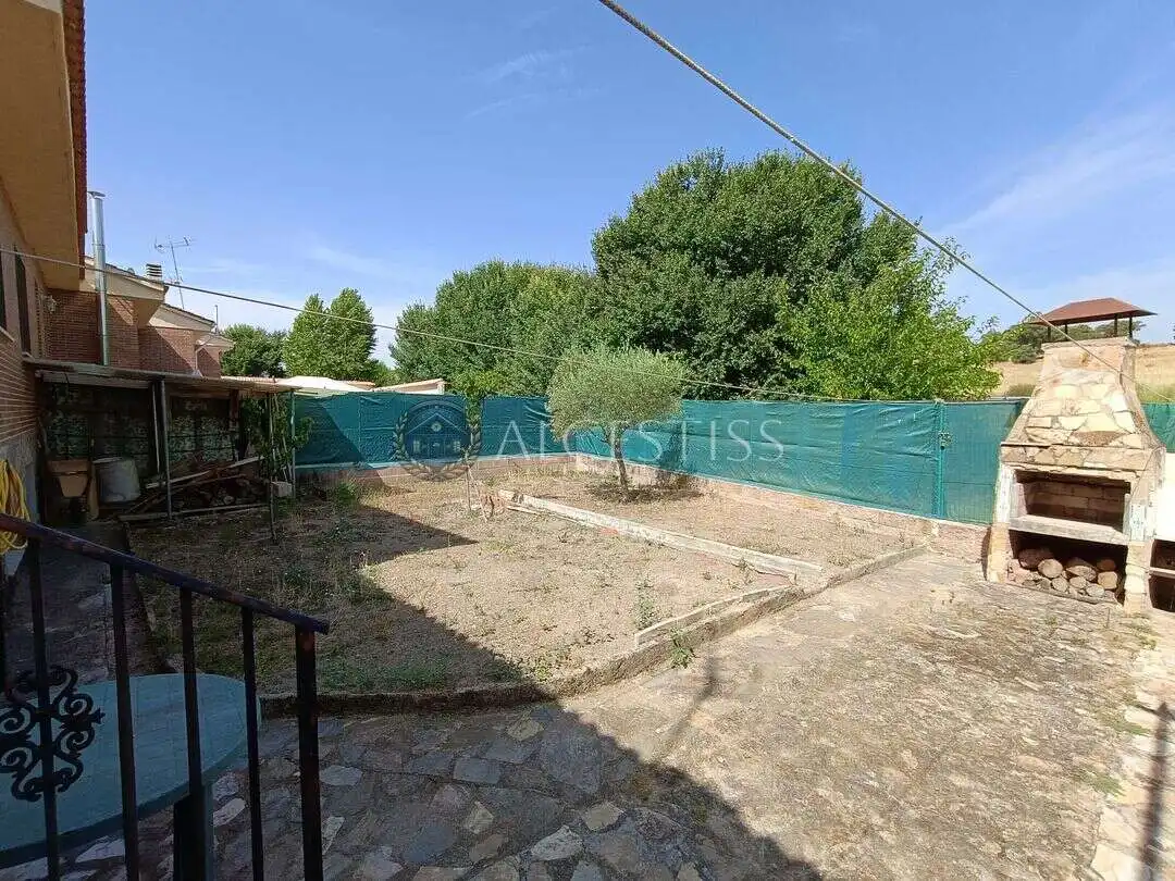 Adossat amb jardí en venda a Méntrida, imagen 55