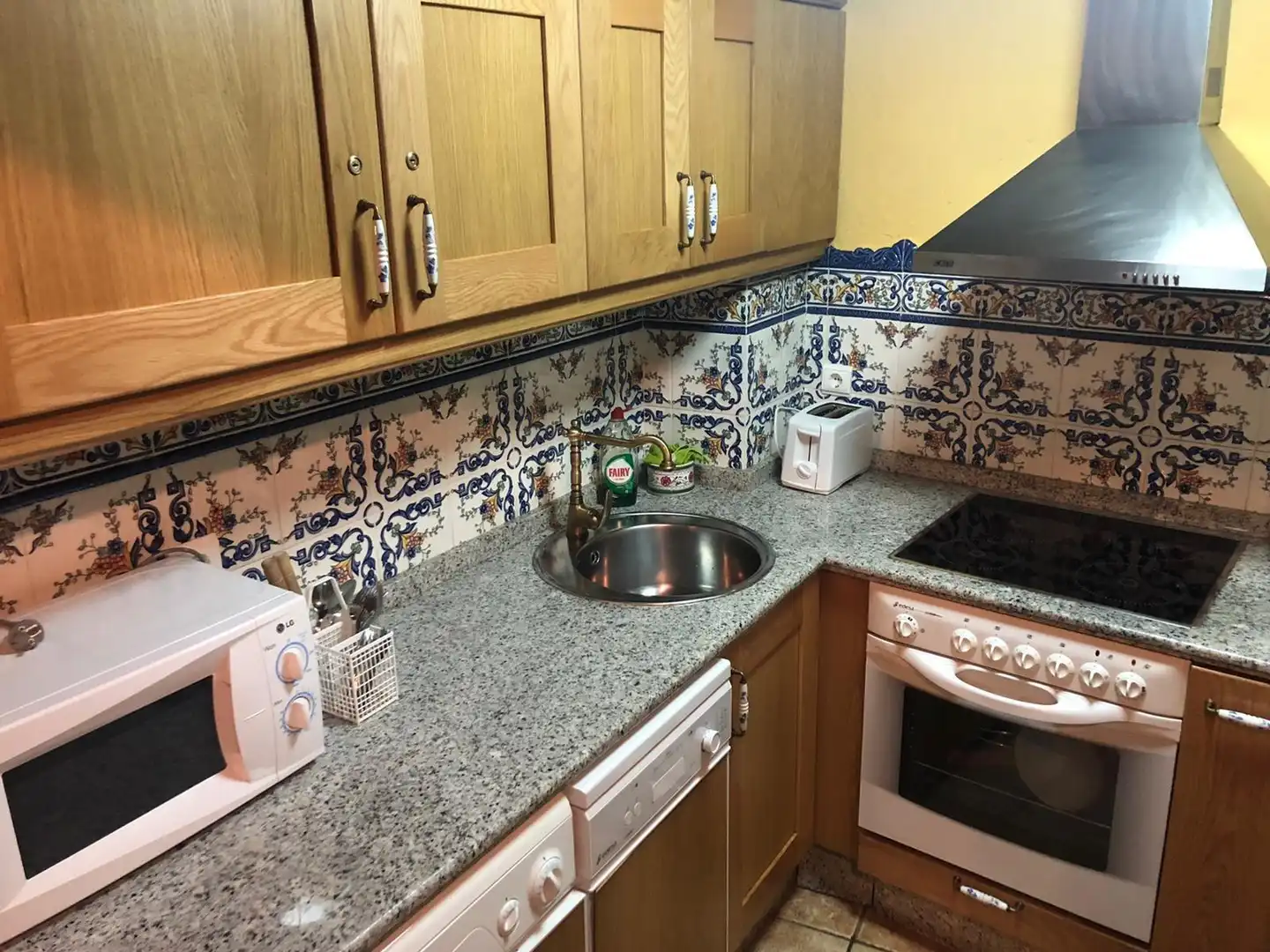 Cuina de Casa o xalet en venda en Ladrillar amb Aire condicionat, Calefacció i Terrassa