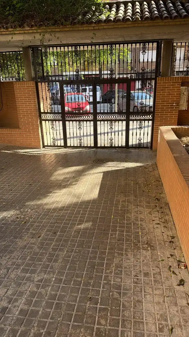 Parking de Piso de alquiler en Paterna