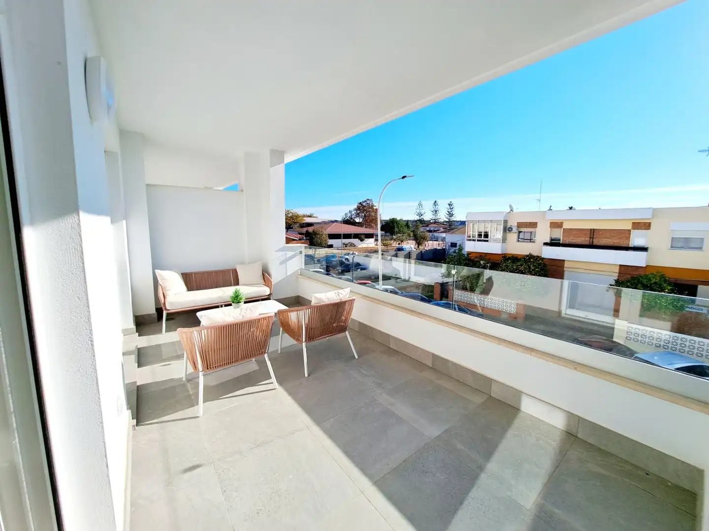 Apartamento con terraza en venta en Ayamonte ciudad, imagen 2