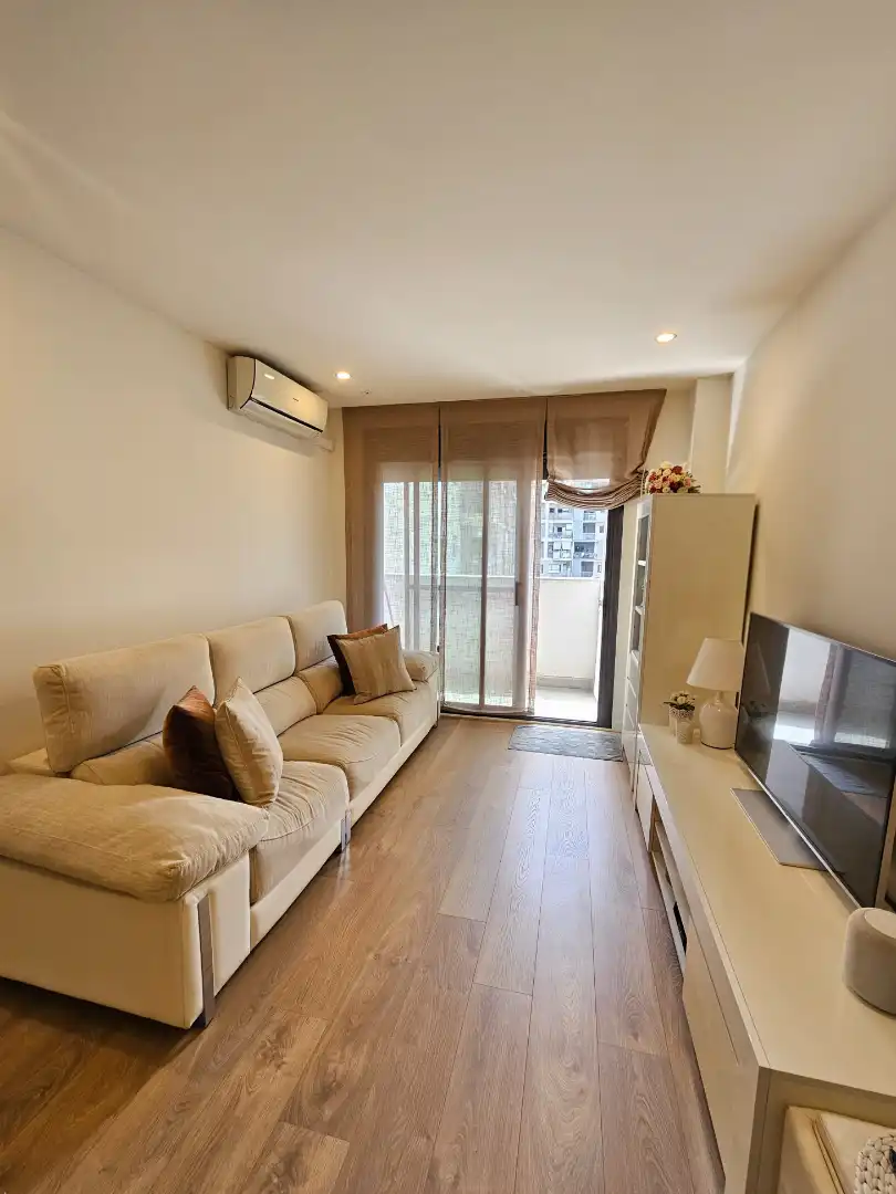 Sala d'estar de Pis en venda en Tarragona amb Aire condicionat, Calefacció i Parquet