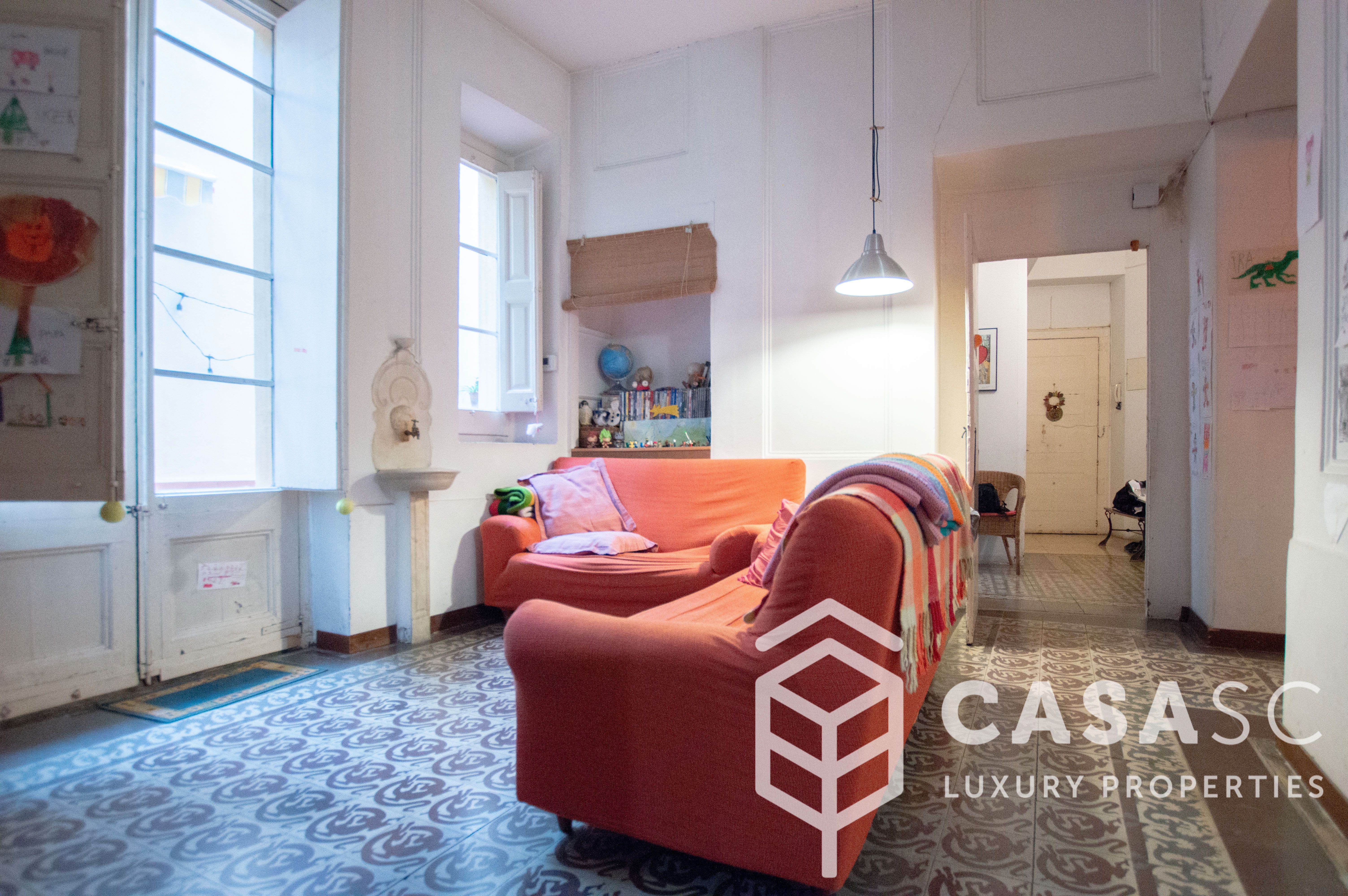 Sala d'estar de Pis en venda en  Barcelona Capital amb Calefacció i Traster