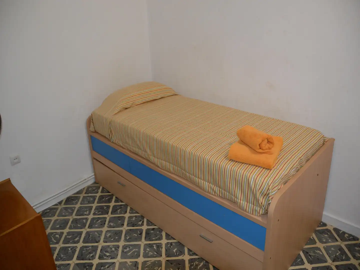 Dormitori de Casa adosada en venda en Sant Llorenç de la Muga amb Jardí privat, Terrassa i Traster