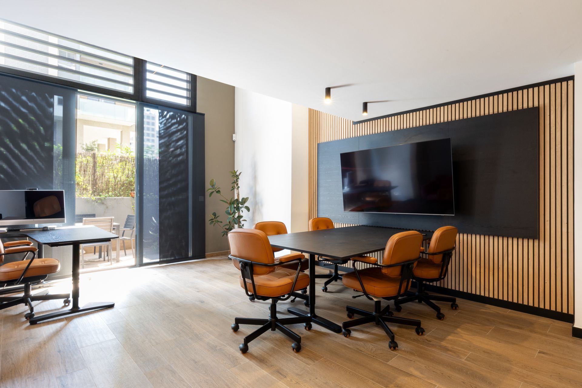 Office for sale in  Valencia Capital  with Air Conditioner, Heating and Terrace