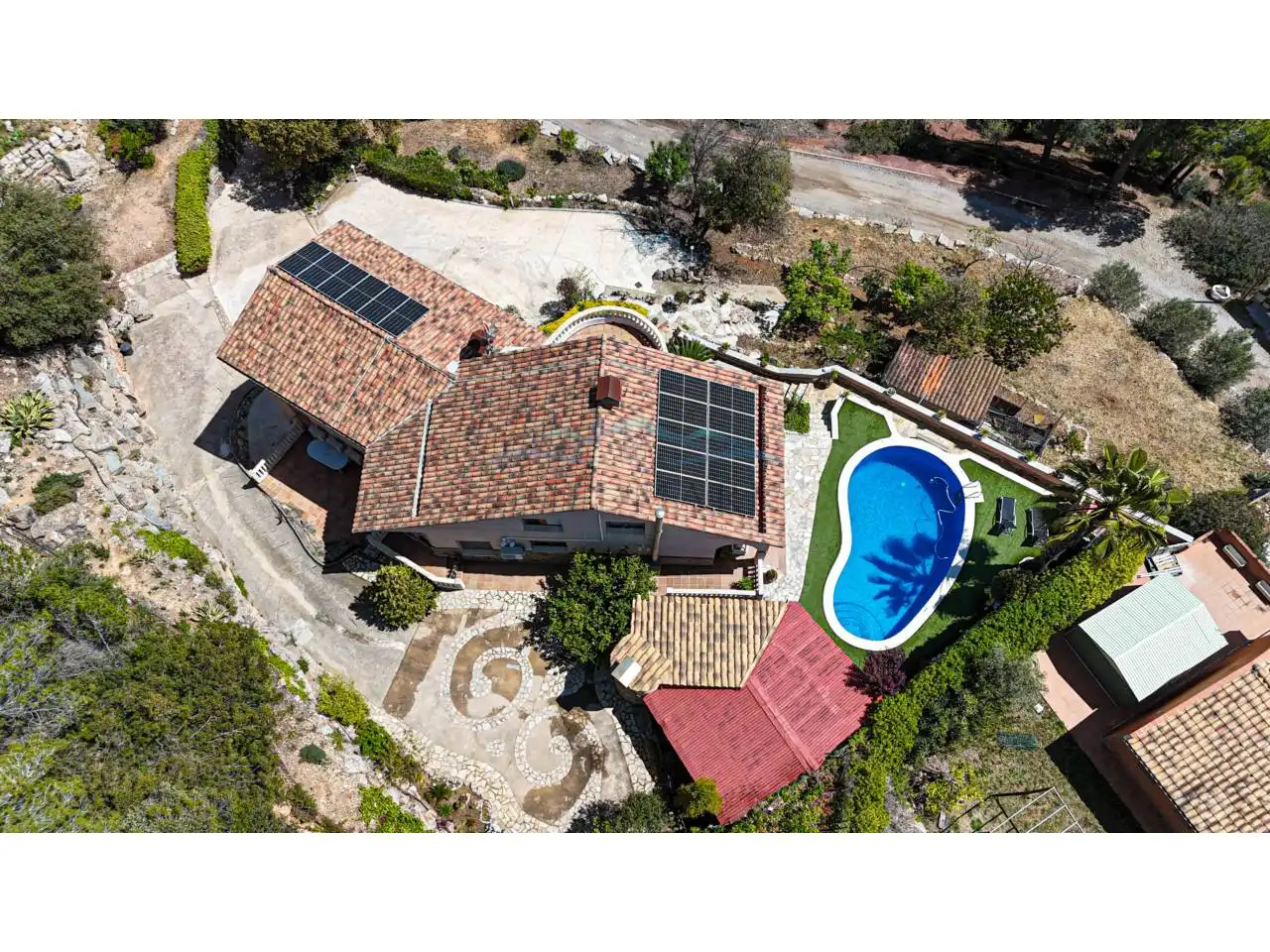 Vista exterior de Casa o xalet en venda en Corbera de Llobregat amb Aire condicionat, Calefacció i Jardí privat