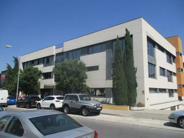 Vista exterior de Oficina de alquiler en Villaviciosa de Odón