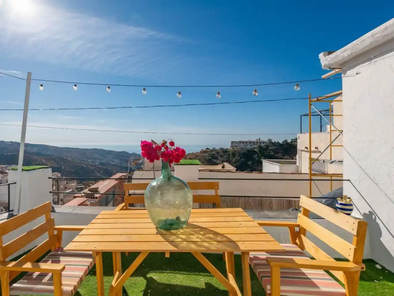 Terrace of Detached homes for rent in Moclinejo