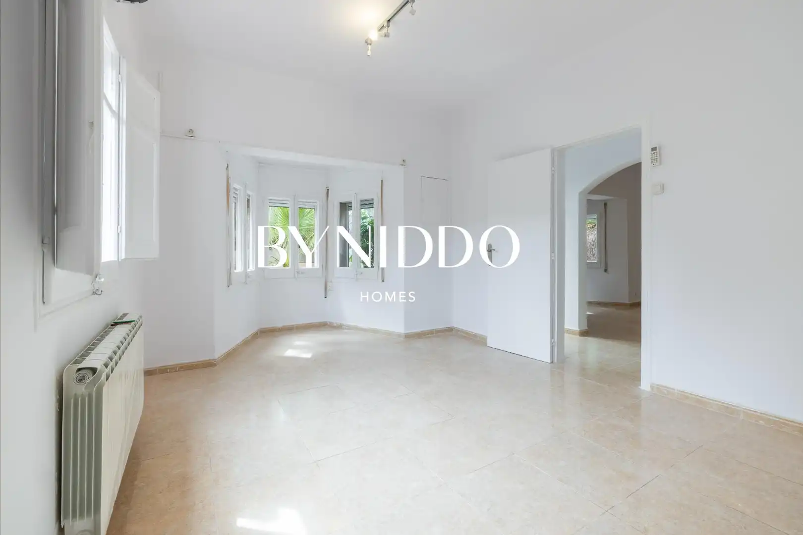 Sala de estar de Casa o chalet en venta en Sant Cugat del Vallès con Aire acondicionado, Calefacción y Jardín privado