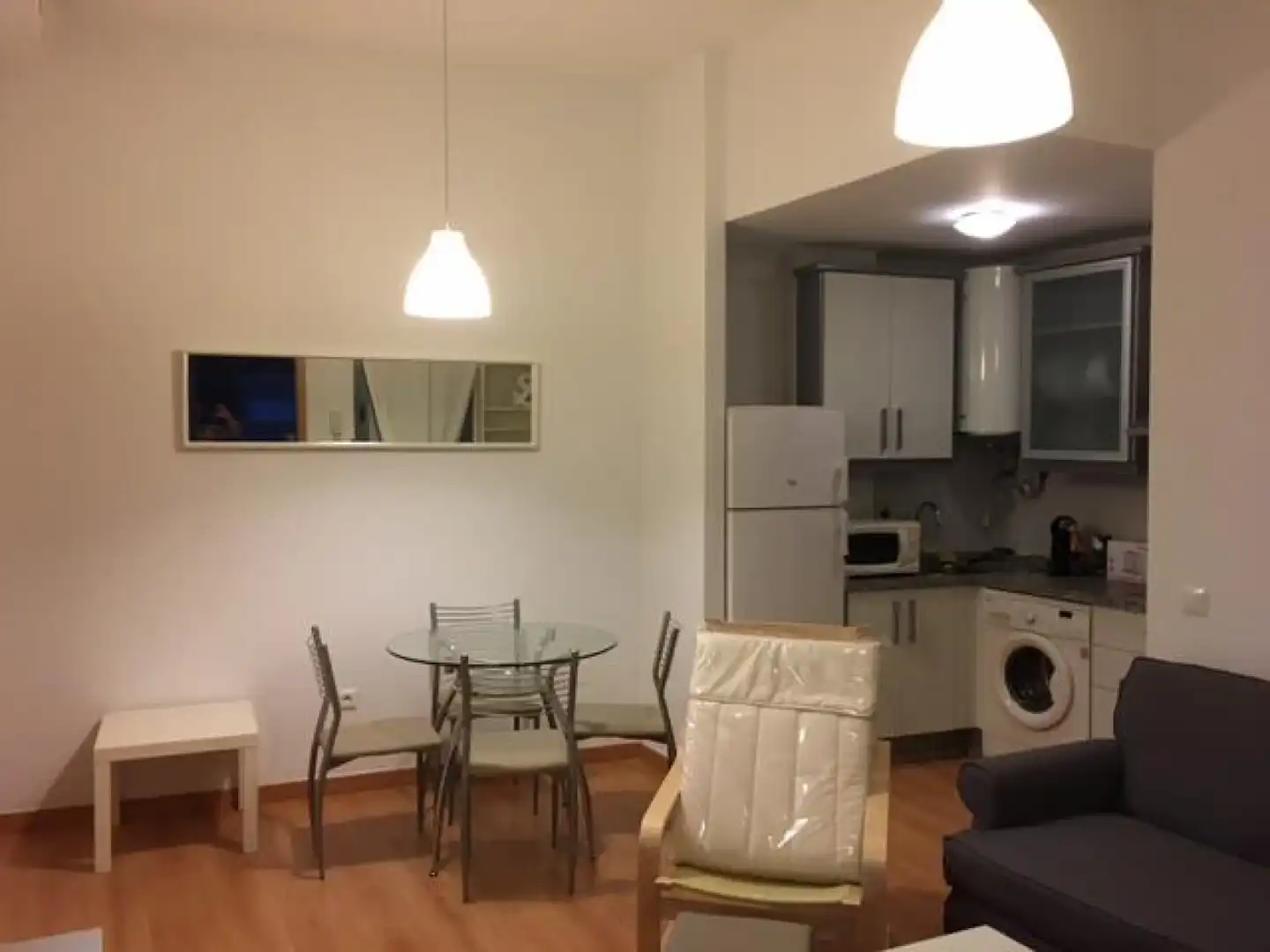 Sala de estar de Apartamento de alquiler en Málaga con Aire acondicionado, Amueblado y Horno