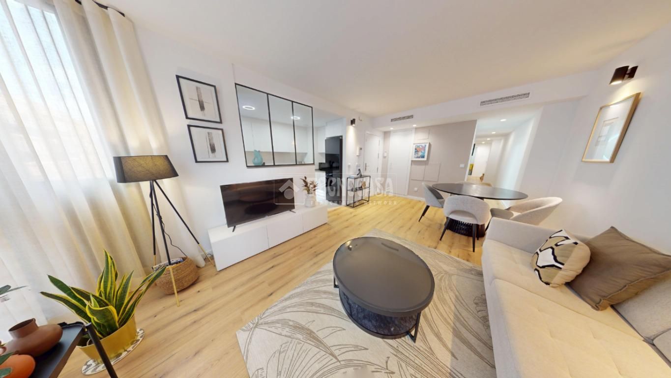 Living room of Flat for sale in  Valencia Capital  with Air Conditioner, Parquet flooring and Storage room