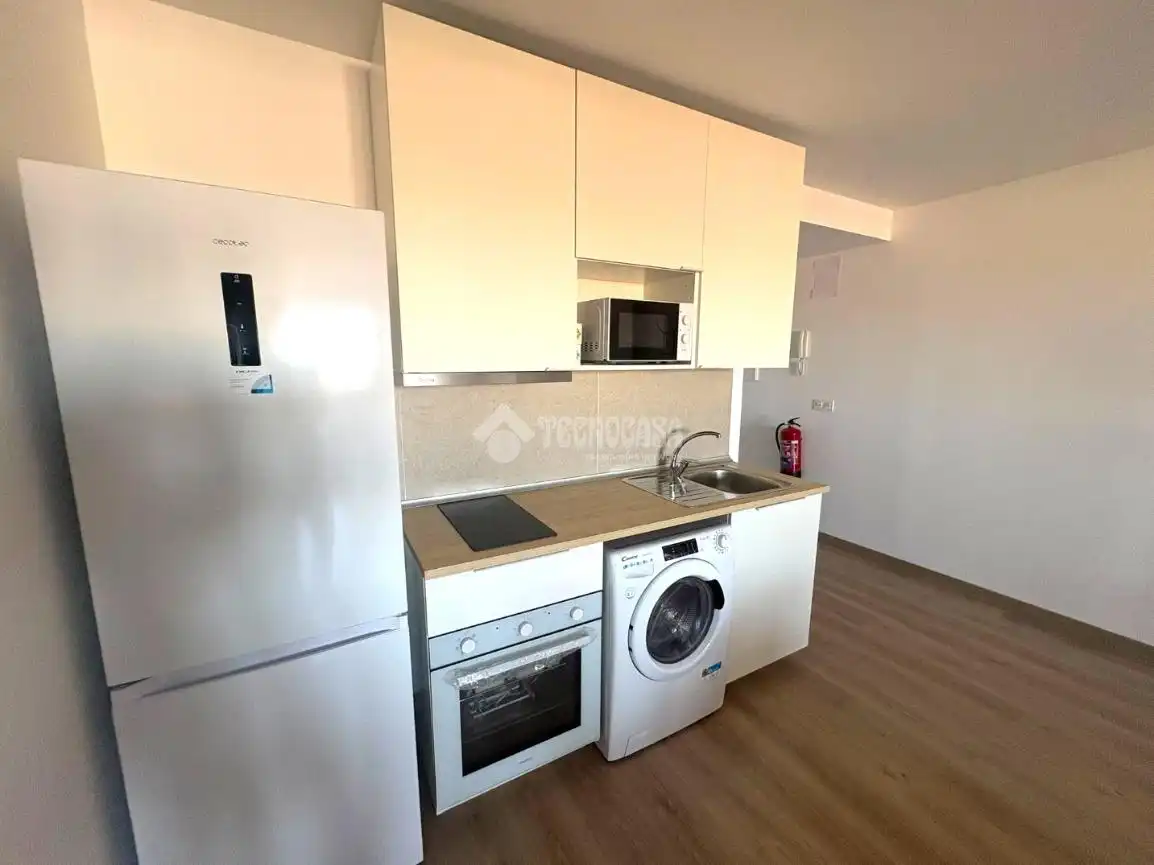 Kitchen of Study for sale in Zaragoza  with Air Conditioner and Community pool