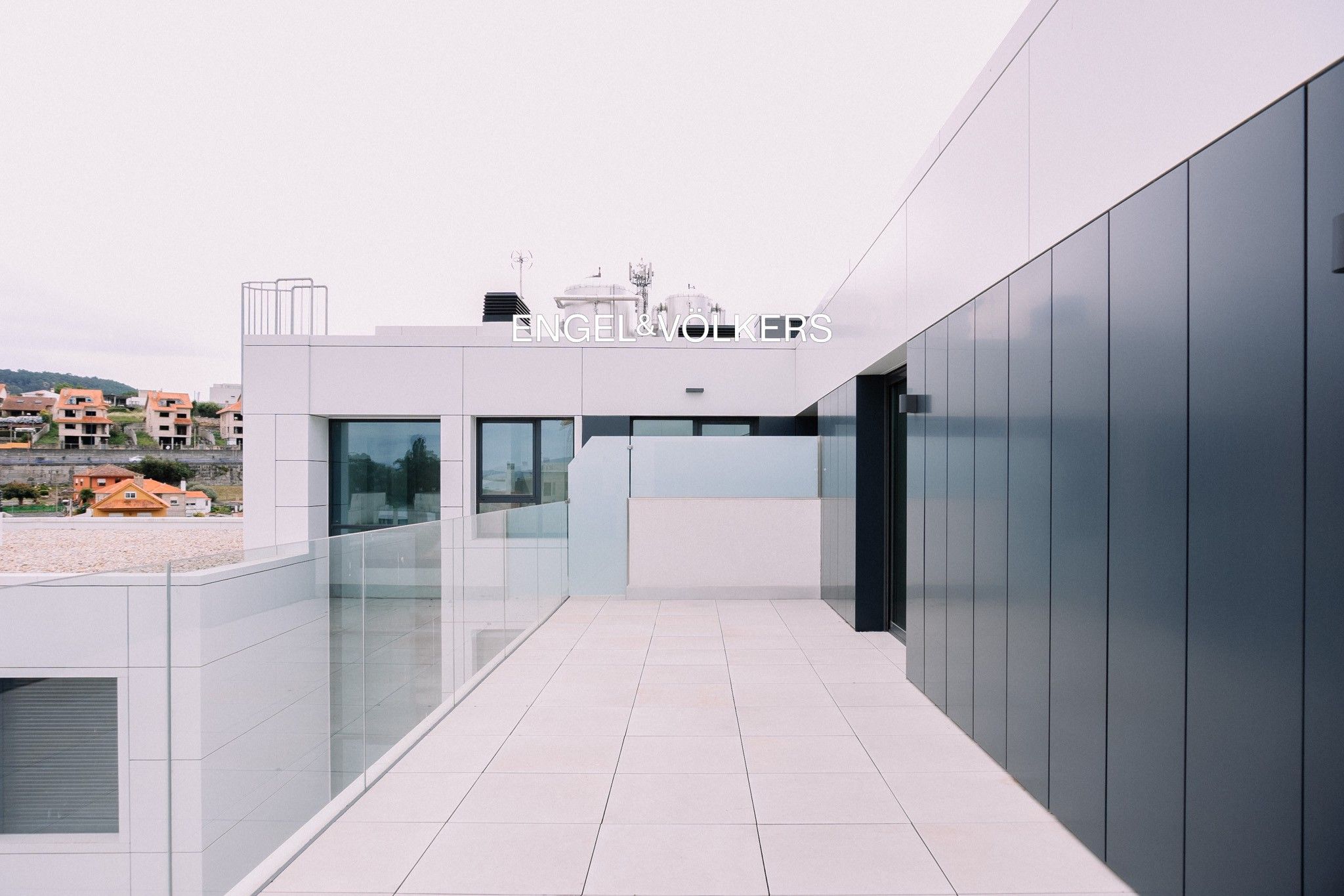 Vista exterior de Apartament en venda en Vigo  amb Calefacció, Jardí privat i Terrassa