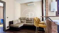 Living room of Flat to rent in  Barcelona Capital  with Air Conditioner, Heating and Balcony