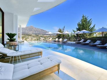 Casa amb piscina en venda a Nueva Andalucía