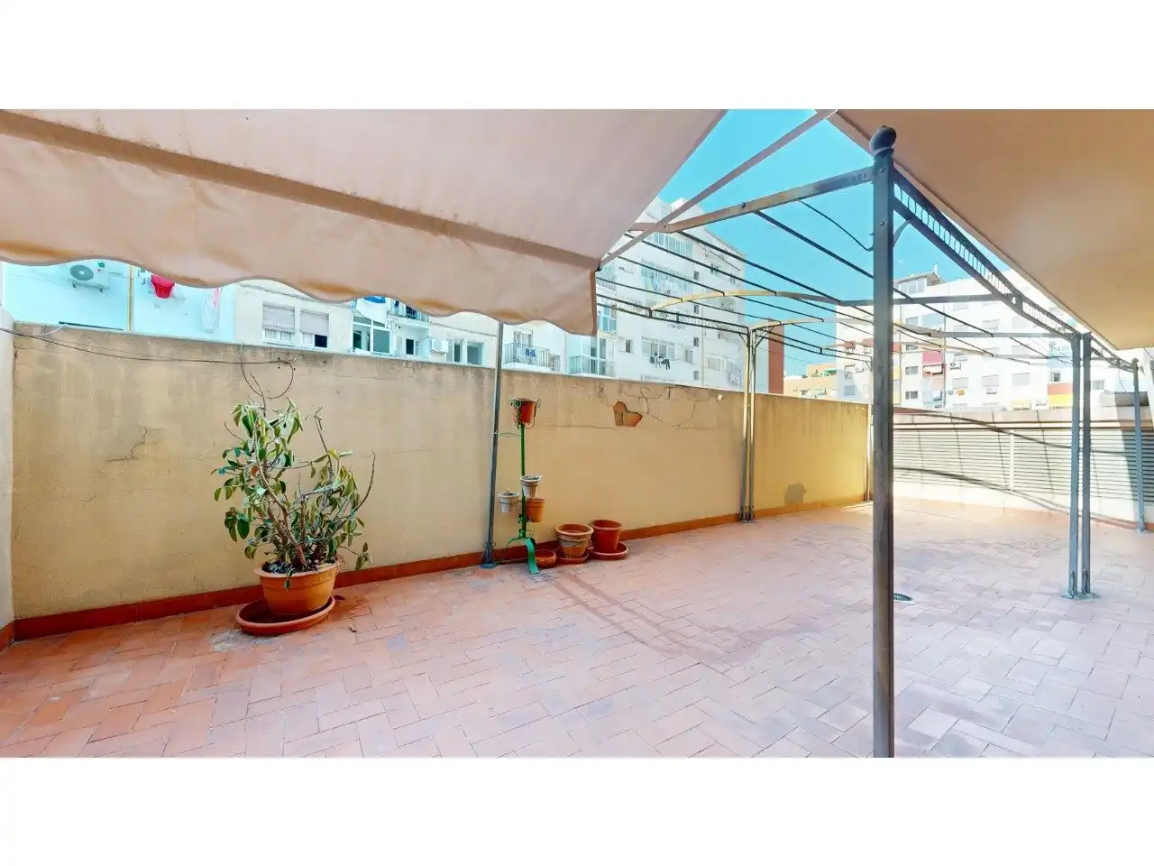 Terraza de Piso en venta en Valencia con Aire acondicionado, Calefacción y Jardín privado