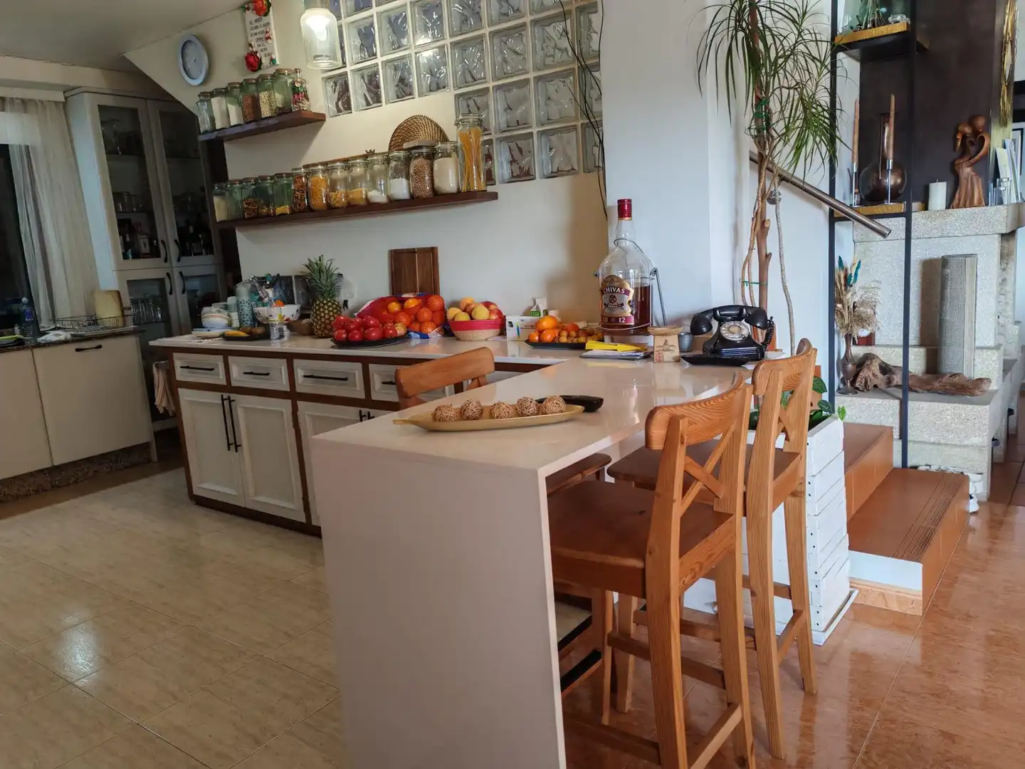 Cuina de Casa o xalet en venda en Mos amb Calefacció, Jardí privat i Traster