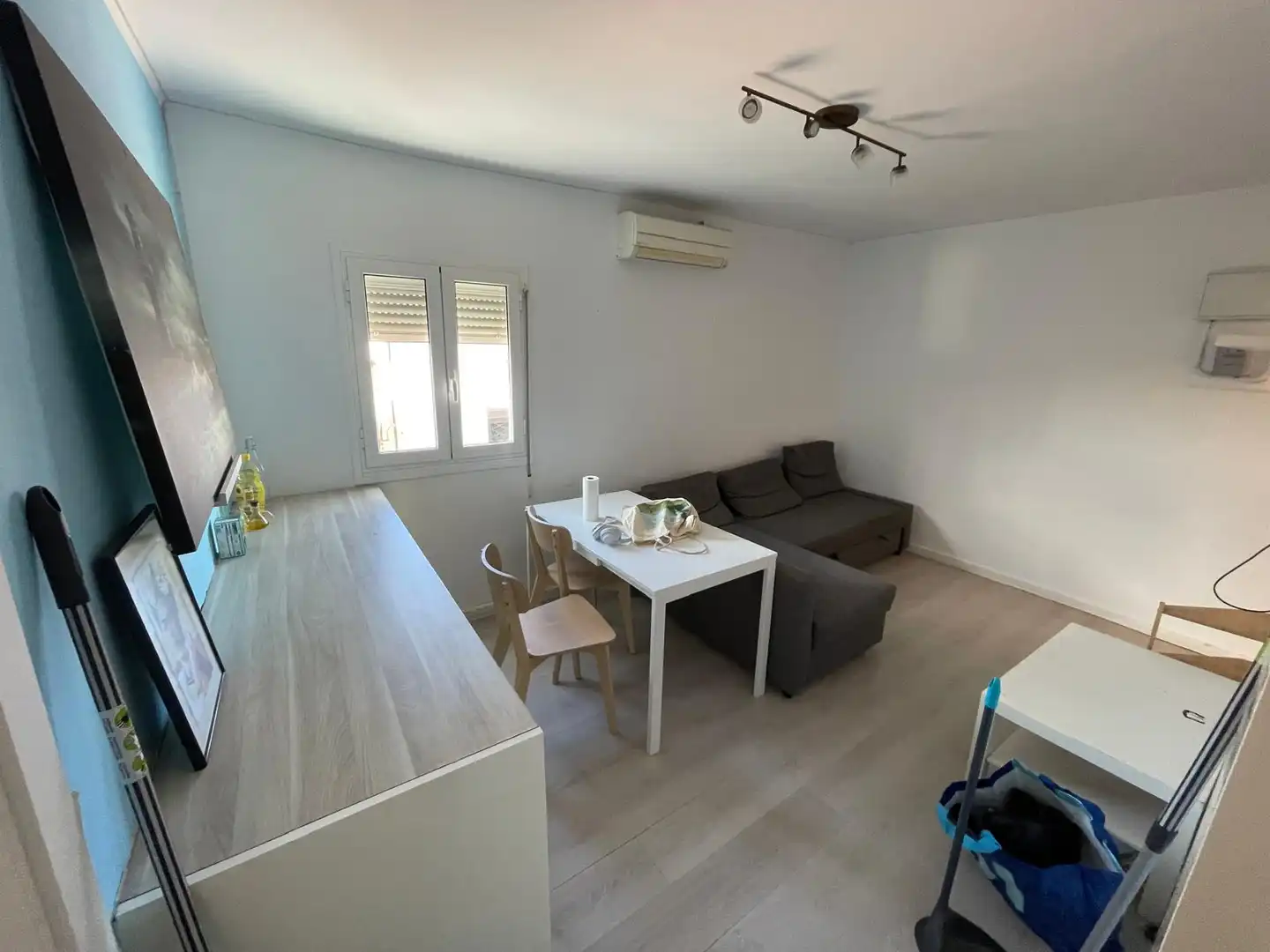Wohnzimmer von Wohnung zur Miete in L'Hospitalet de Llobregat mit Klimaanlage, Heizung und Möbliert
