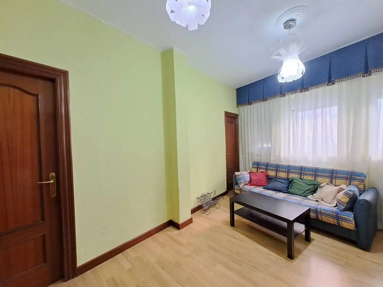 Sala de estar de Piso en venta en Burgos con Calefacción y Parquet