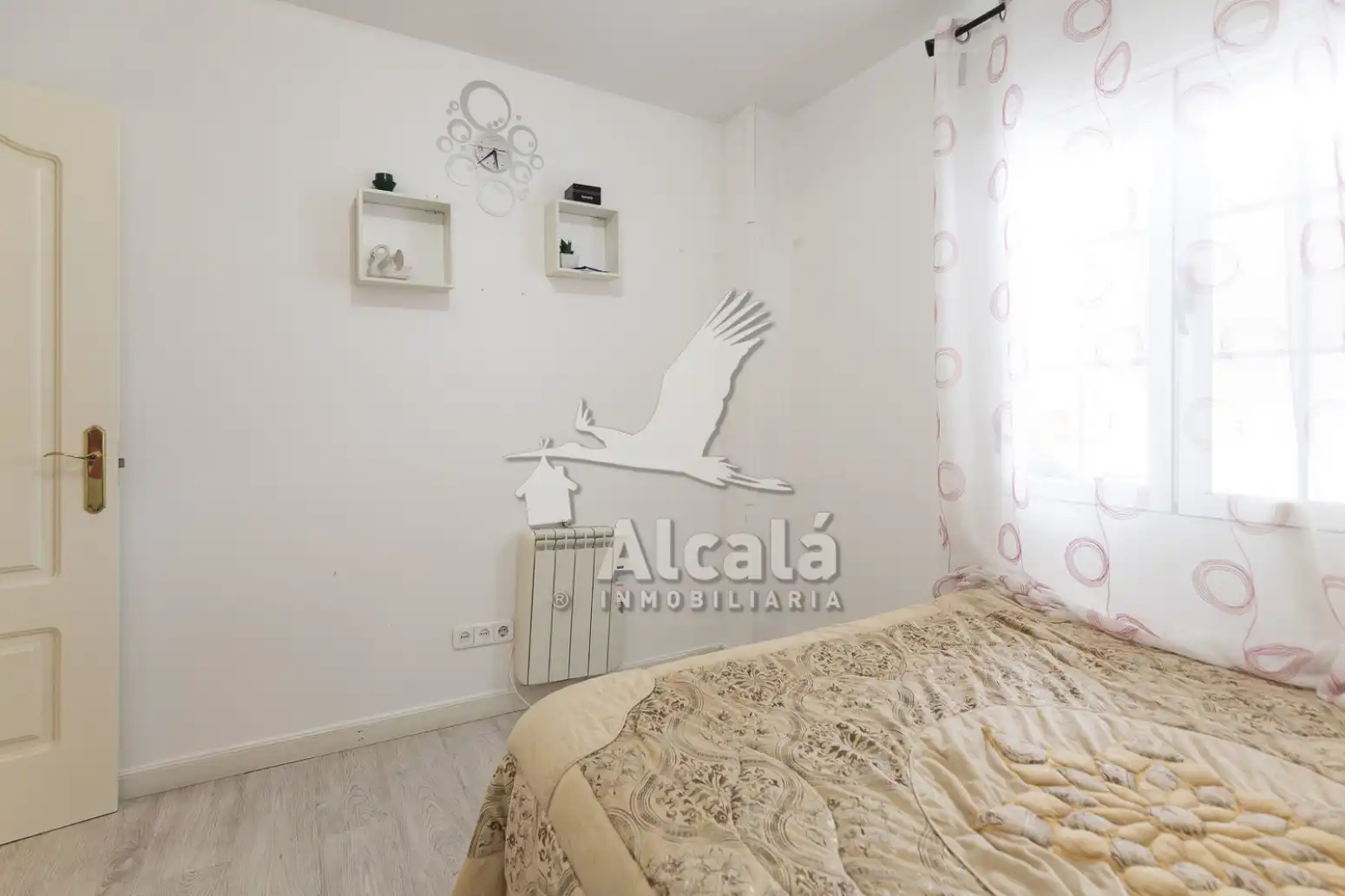 Habitación de Piso en venta en Madrid con Calefacción y Terraza