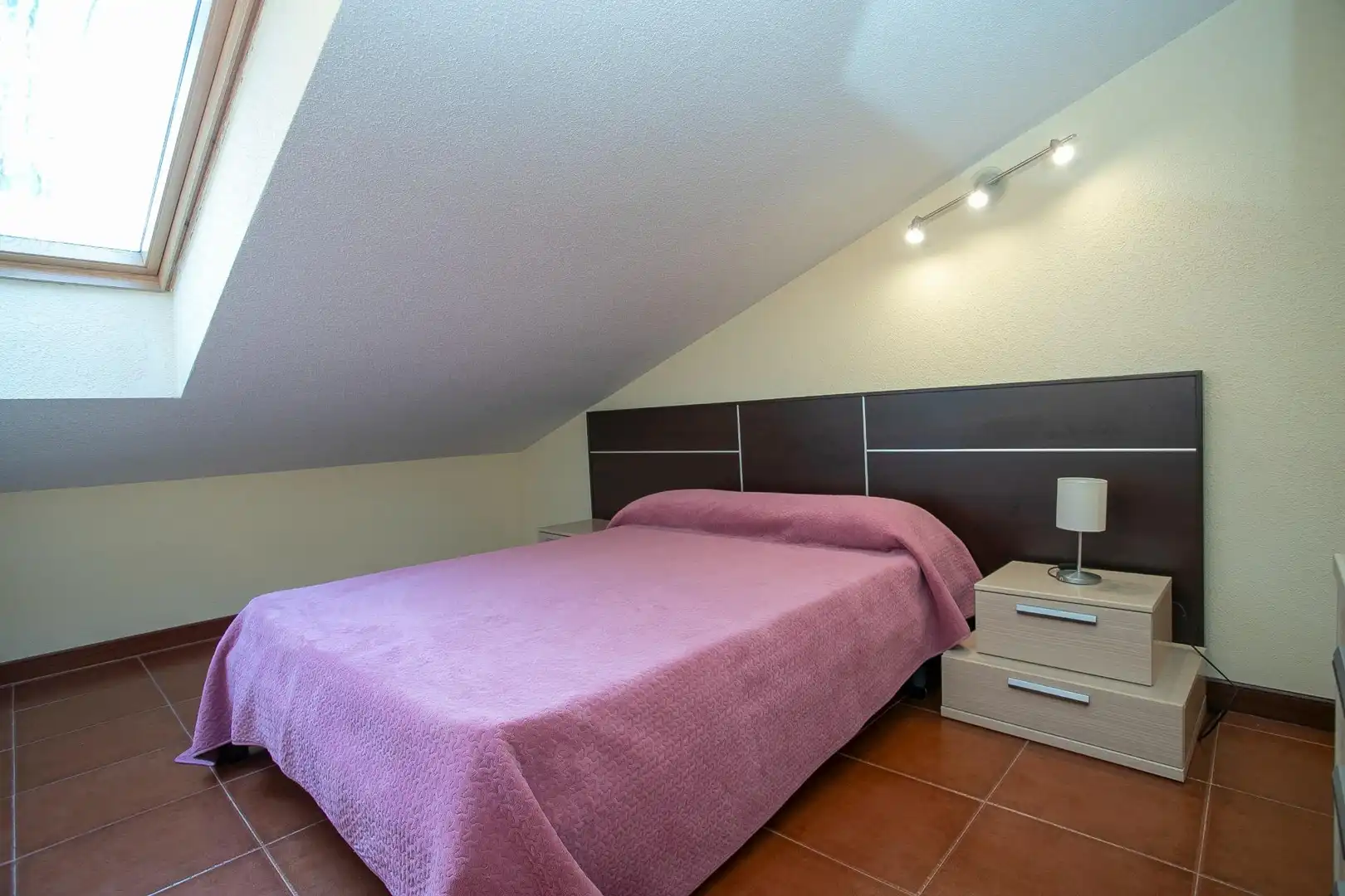 Habitación de Piso en venta en San Vicente de la Barquera con Calefacción y Balcón