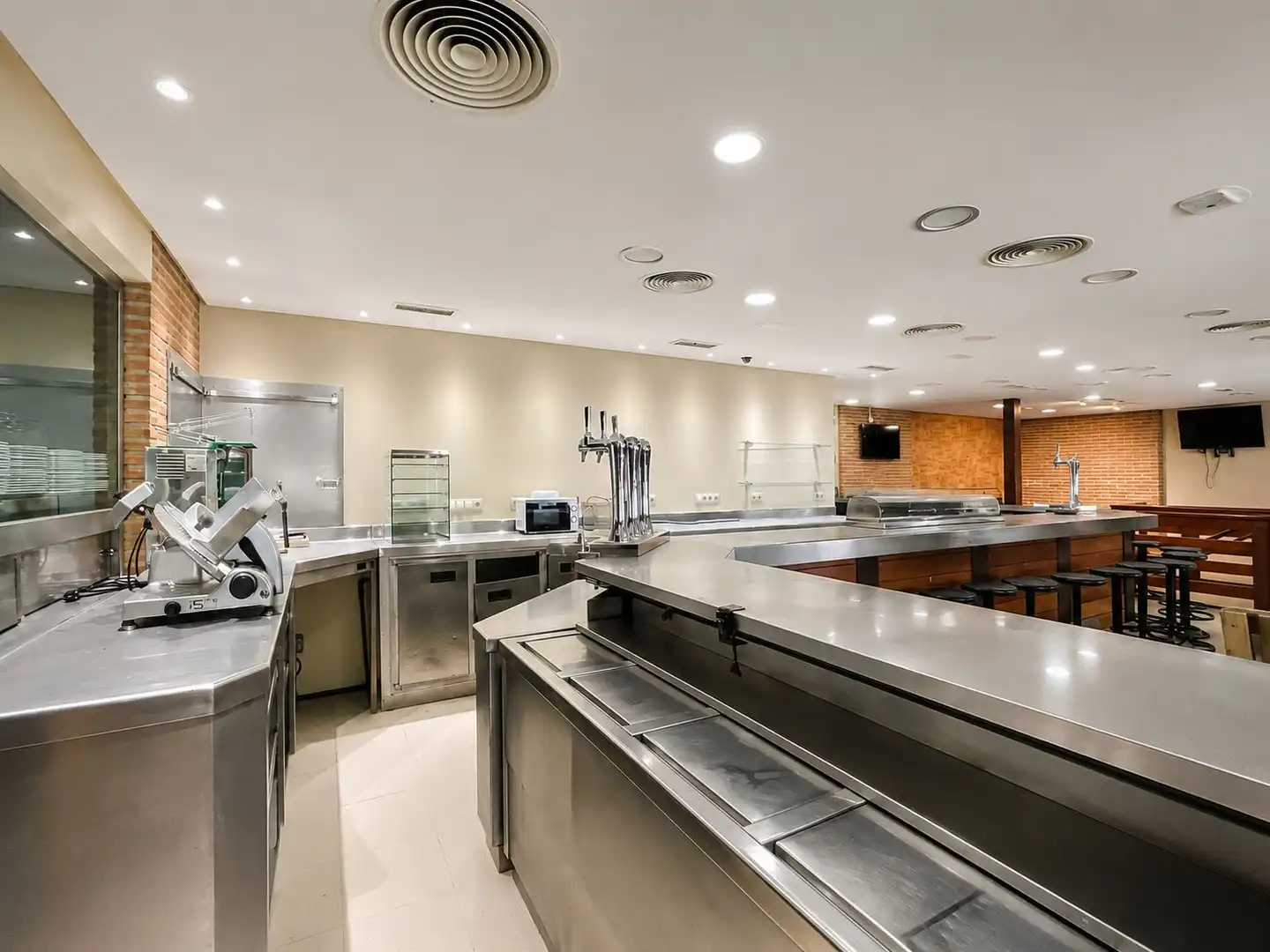 Business premises for sale in Paseo Galatea, imagen 31