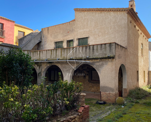 Vista exterior de Finca rústica en venda en L'Escala amb Jardí privat, Terrassa i Balcó